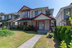 2672 Lincoln Avenue  Port Coquitlam, BC V3B 8E5
