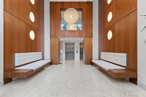 1237 Richards Street, Vancouver, BC 