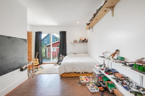 1847 Kitchener Street, Vancouver, BC 