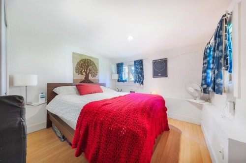 1847 Kitchener Street, Vancouver, BC 