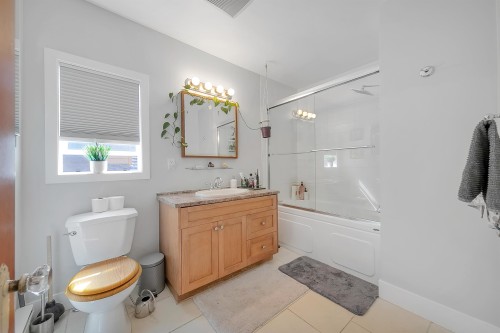 1847 Kitchener Street, Vancouver, BC 