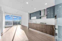 1505-6511 Sussex Avenue  Burnaby, BC V5H 0K5