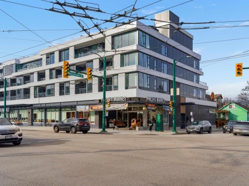 2568 2Nd Avenue W, Vancouver, BC 