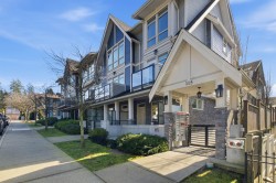 1-115 Queens Road W North Vancouver, BC V7N 2K4