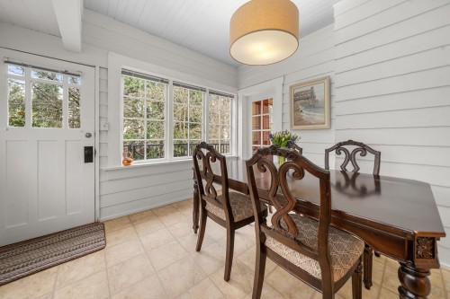 163 Kings Road E, North Vancouver, BC 