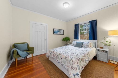 163 Kings Road E, North Vancouver, BC 