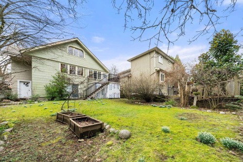 163 Kings Road E, North Vancouver, BC 
