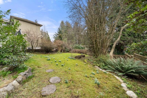 163 Kings Road E, North Vancouver, BC 