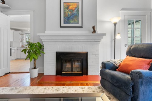 163 Kings Road E, North Vancouver, BC 