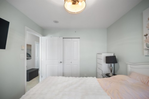 409-9232 University Crescent, Burnaby, BC 