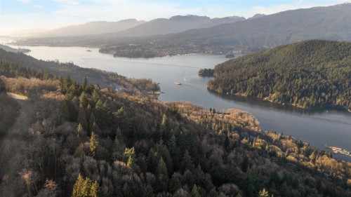 409-9232 University Crescent, Burnaby, BC 