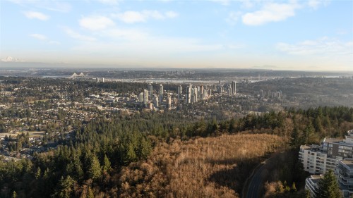 409-9232 University Crescent, Burnaby, BC 