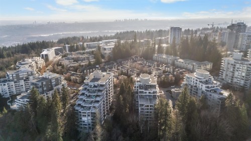 409-9232 University Crescent, Burnaby, BC 