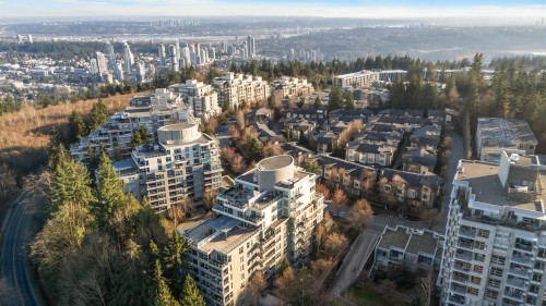 409-9232 University Crescent, Burnaby, BC 