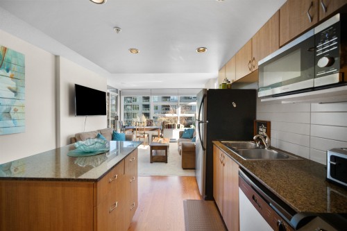 409-9232 University Crescent, Burnaby, BC 