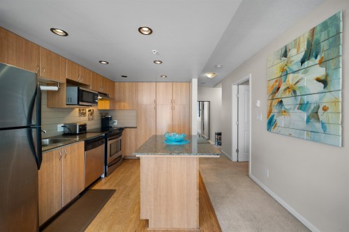 409-9232 University Crescent, Burnaby, BC 