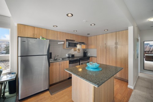 409-9232 University Crescent, Burnaby, BC 