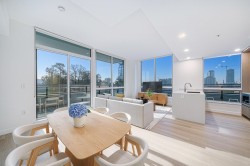 503-5212 Cambie Street  Vancouver, BC V5Z 2Z7