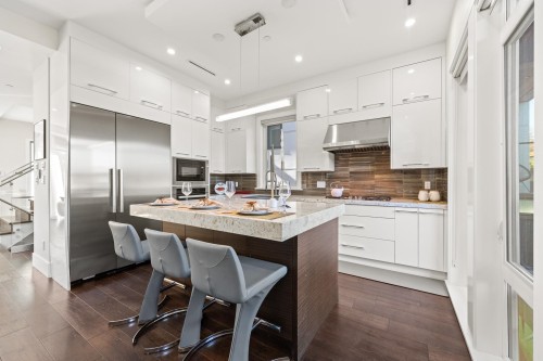 3253 21St Avenue W, Vancouver, BC 