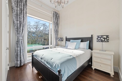 3253 21St Avenue W, Vancouver, BC 