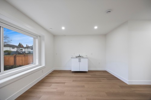 1-6639 Acacia Avenue, Burnaby, BC 