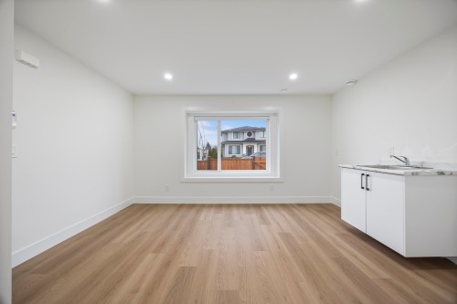 1-6639 Acacia Avenue, Burnaby, BC 