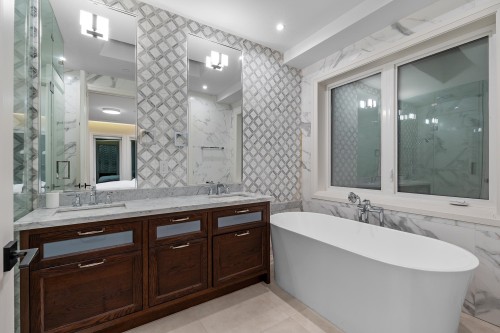 3708 35Th Avenue W, Vancouver, BC 