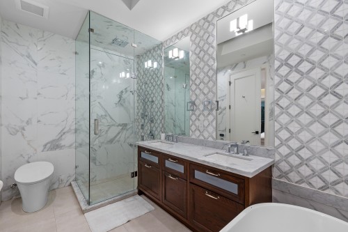 3708 35Th Avenue W, Vancouver, BC 