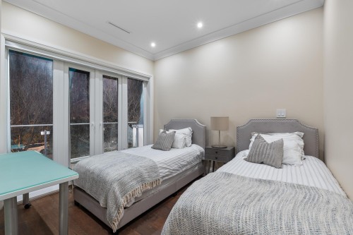 3708 35Th Avenue W, Vancouver, BC 