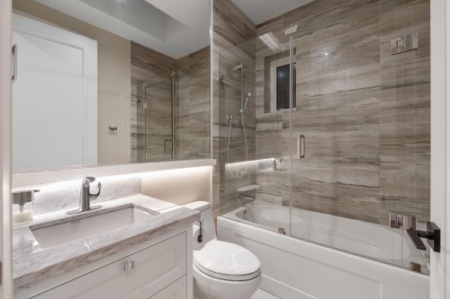 3708 35Th Avenue W, Vancouver, BC 