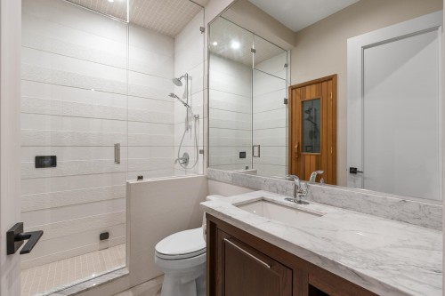 3708 35Th Avenue W, Vancouver, BC 