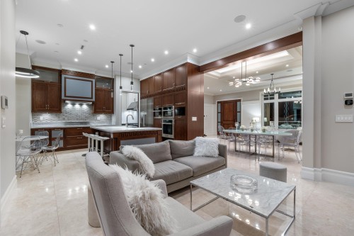 3708 35Th Avenue W, Vancouver, BC 