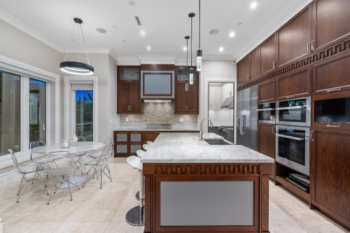 3708 35Th Avenue W, Vancouver, BC 