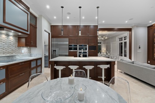 3708 35Th Avenue W, Vancouver, BC 