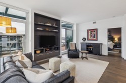 PH1606-288 1st Avenue W Vancouver, BC V6C 3L2