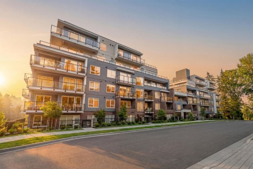 305-2002 St. George Street  Port Moody, BC V3H 0N4