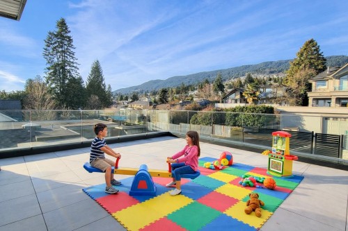2141 Jefferson Avenue, West Vancouver, BC 