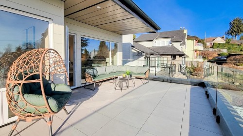 2141 Jefferson Avenue, West Vancouver, BC 