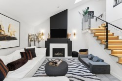 5-1550 Larkhall Crescent  North Vancouver, BC V7H 2Z2