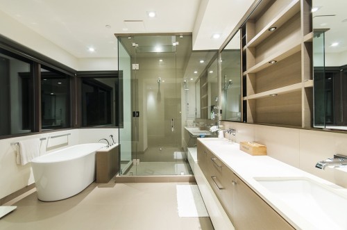 2998 Rosebery Avenue, West Vancouver, BC 