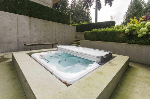 2998 Rosebery Avenue, West Vancouver, BC 