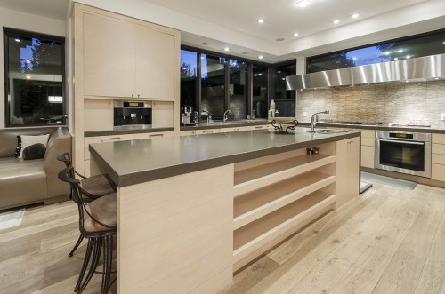 2998 Rosebery Avenue, West Vancouver, BC 