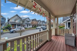 270 Holly Avenue  New Westminster, BC V3M 0B3