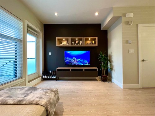 7-5122 Canada Way, Burnaby, BC 