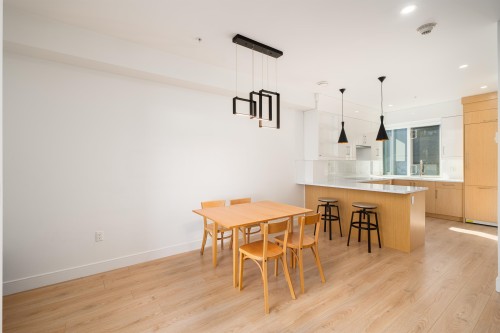 210-7131 17Th Avenue, Burnaby, BC 