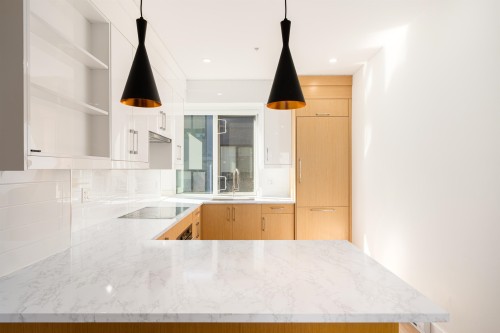 210-7131 17Th Avenue, Burnaby, BC 