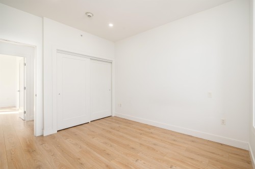 210-7131 17Th Avenue, Burnaby, BC 