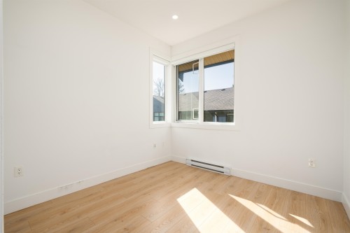 210-7131 17Th Avenue, Burnaby, BC 