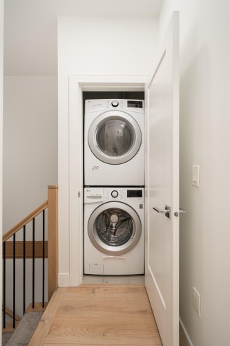 210-7131 17Th Avenue, Burnaby, BC 