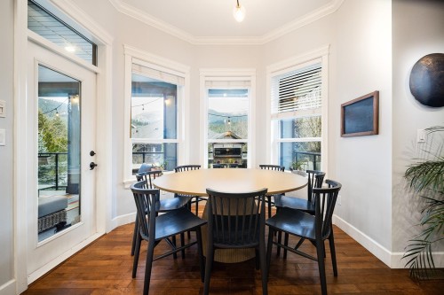 1031 Jay Crescent, Squamish, BC 